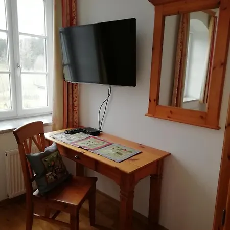 Mayr-eichberg, Familie Berndl Farma