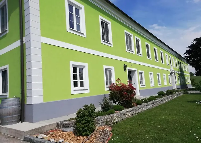 Mayr-eichberg, Familie Berndl Lantgård Wolfsbach